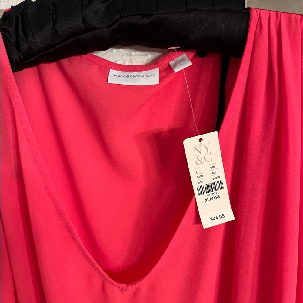 SOLD  
Vibrant Pink NY & Company Blouse